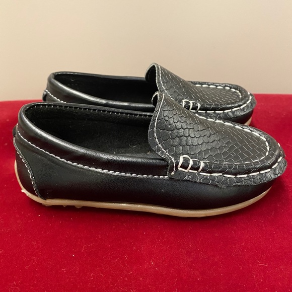 NWOT Ahcityah Black Loafers - Picture 1 of 7